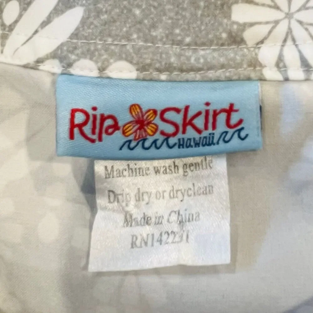 Rip Skirt Hawaii Gray Floral Hook & Loop Swim Beach Skirt Adjustable Size - Picture 5 of 6